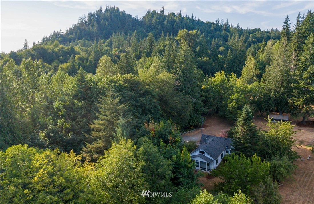5098 Reese Hill Road Sumas, WA 98295 - Photo 3 of 32 Gallery Image 3
