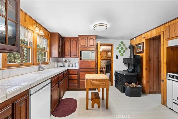 $525,000 | 5708 Sycamore Street, Wrightwood, CA 92397