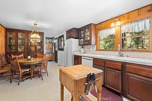 $525,000 | 5708 Sycamore Street, Wrightwood, CA 92397