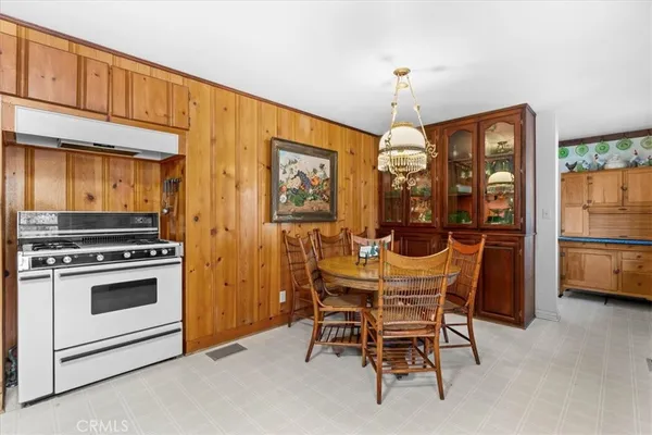 $525,000 | 5708 Sycamore Street, Wrightwood, CA 92397