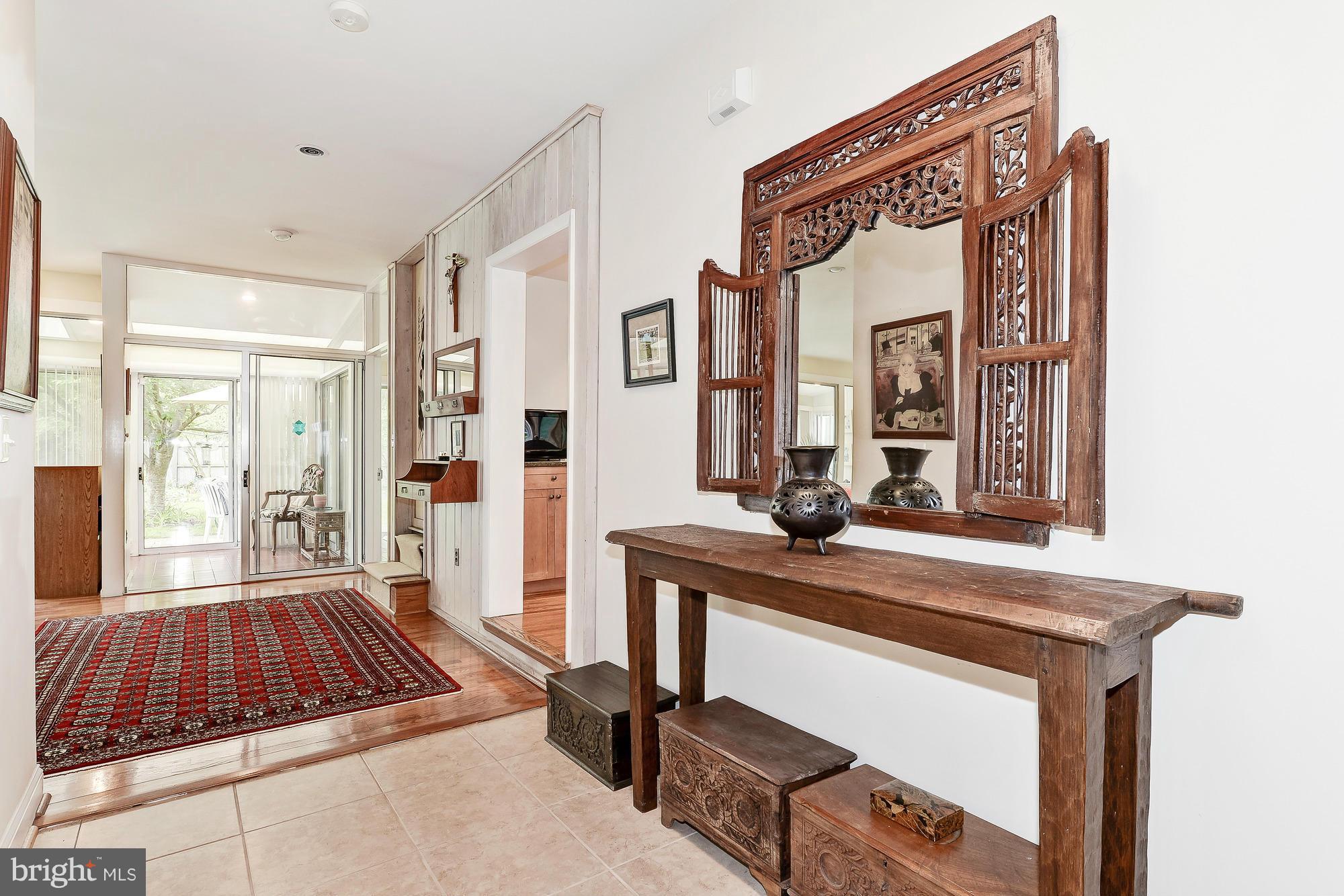 18005 Highfield Road Ashton, MD 20861 - Photo 2 of 30 Foyer