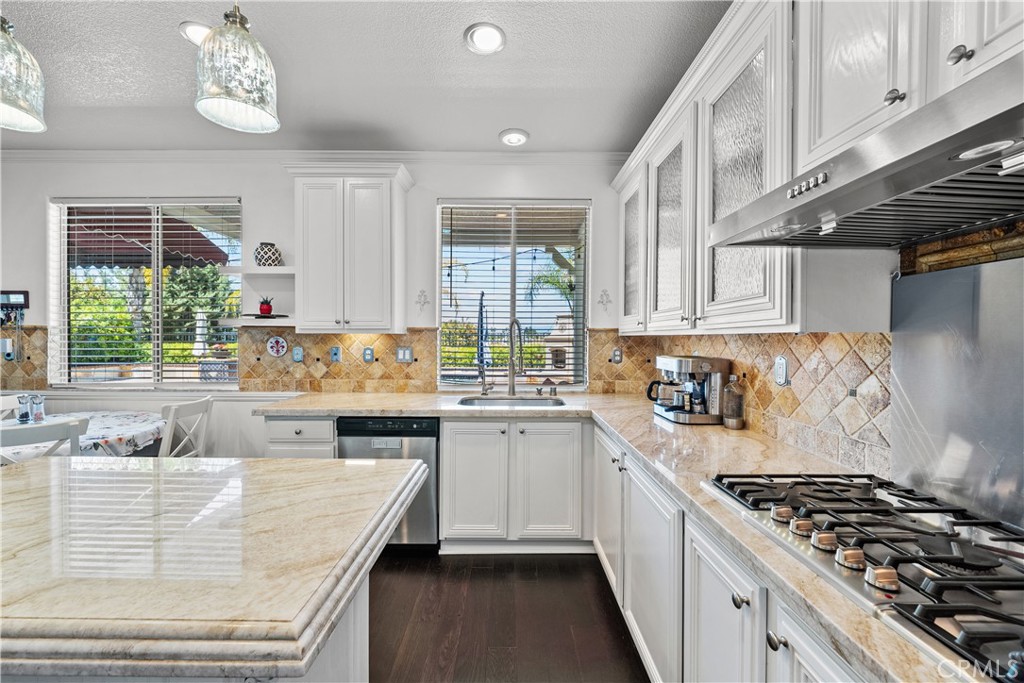 26211 Shakespeare Lane Stevenson Ranch, CA 91381 - Photo 15 of 54