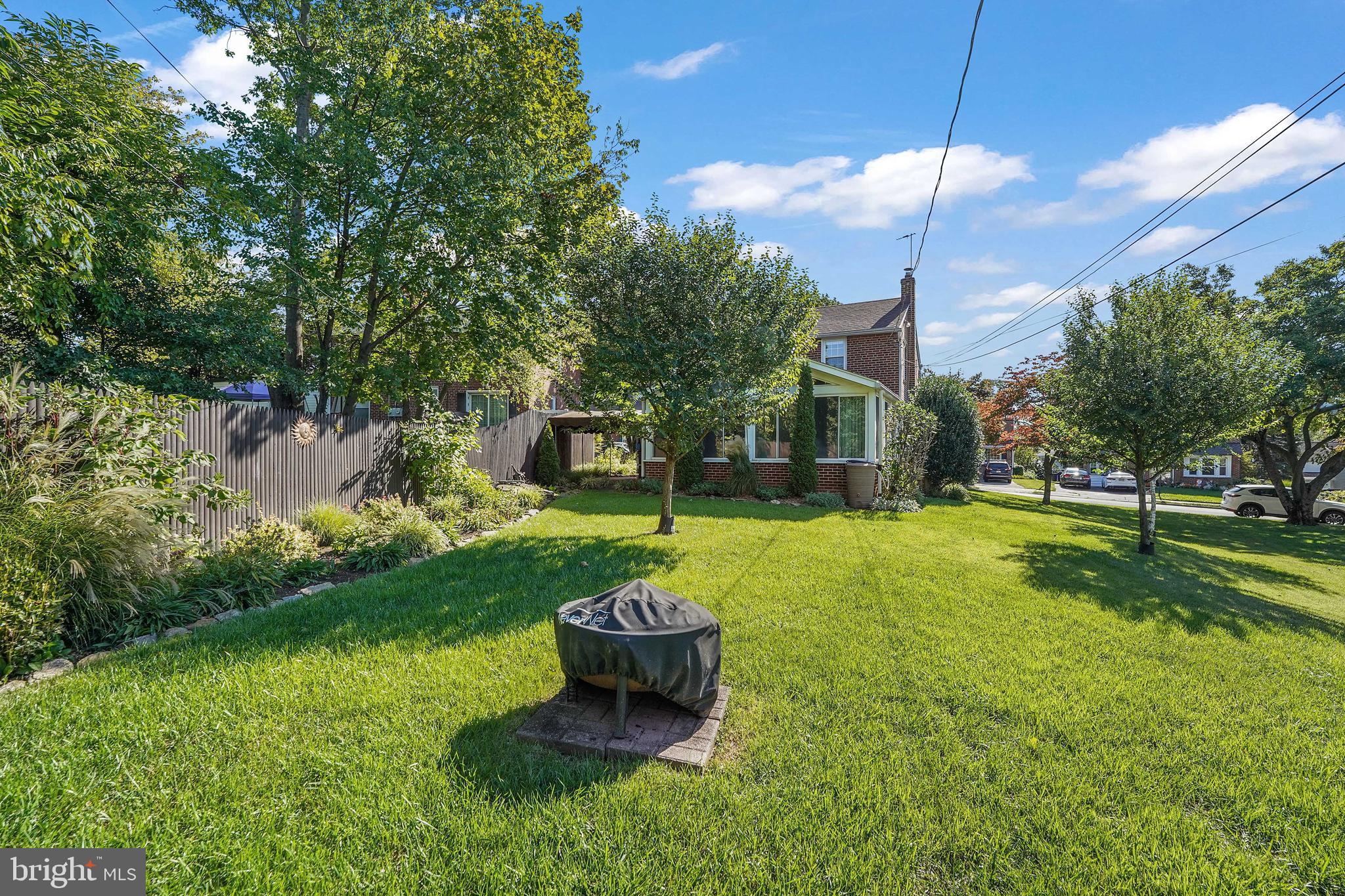 4 Harmil Road Broomall, PA 19008 - Photo 40 of 42 Flat beautiful private back yard
