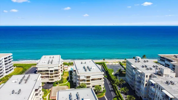 $3,950 | 3200 South Ocean Boulevard, Unit A102, Palm Beach, FL 33480