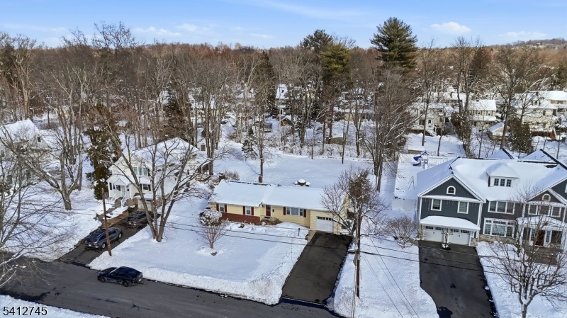 47 Clinton Avenue New Providence, NJ 07974 - Photo 35 of 43