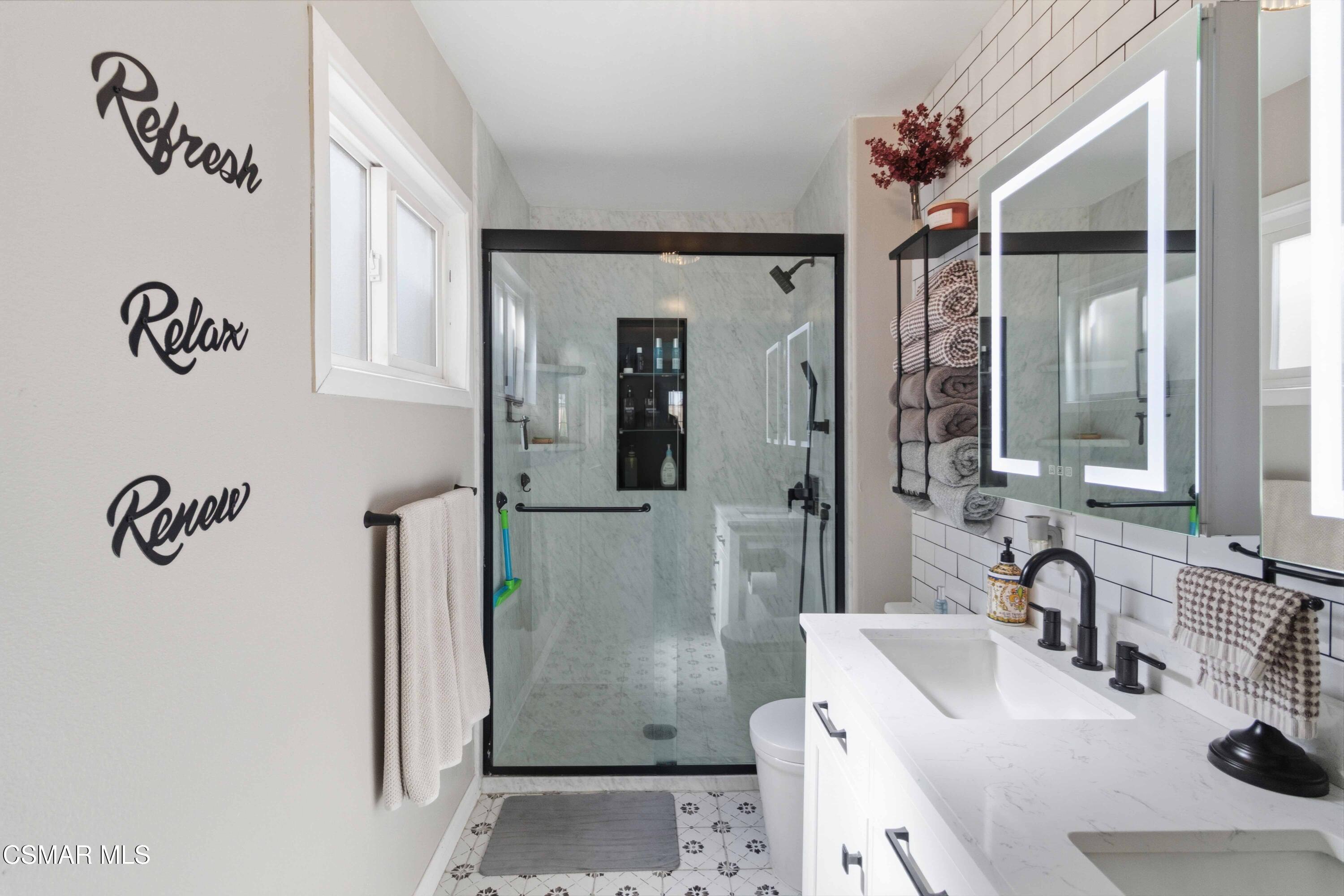 2034 Guerne Avenue Simi Valley, CA 93063 - Photo 17 of 45 026