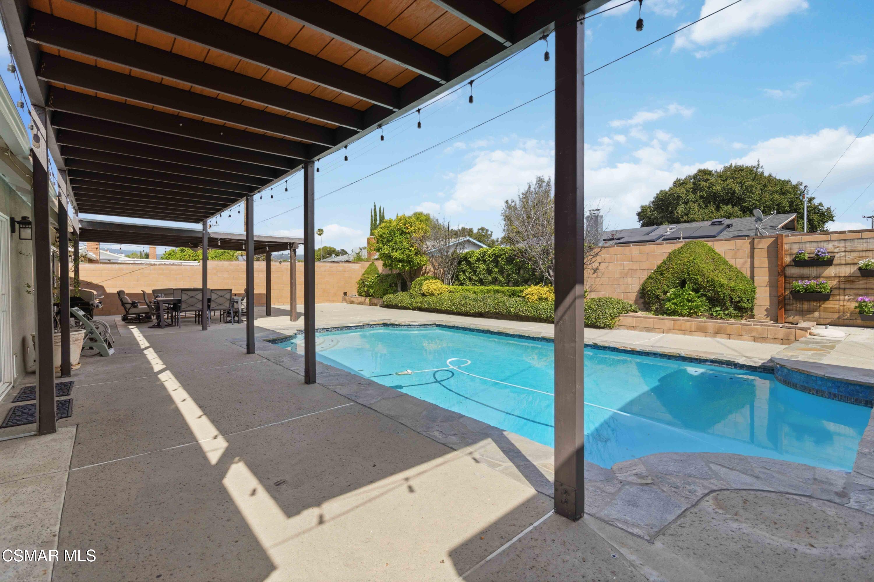 2034 Guerne Avenue Simi Valley, CA 93063 - Photo 29 of 45 046