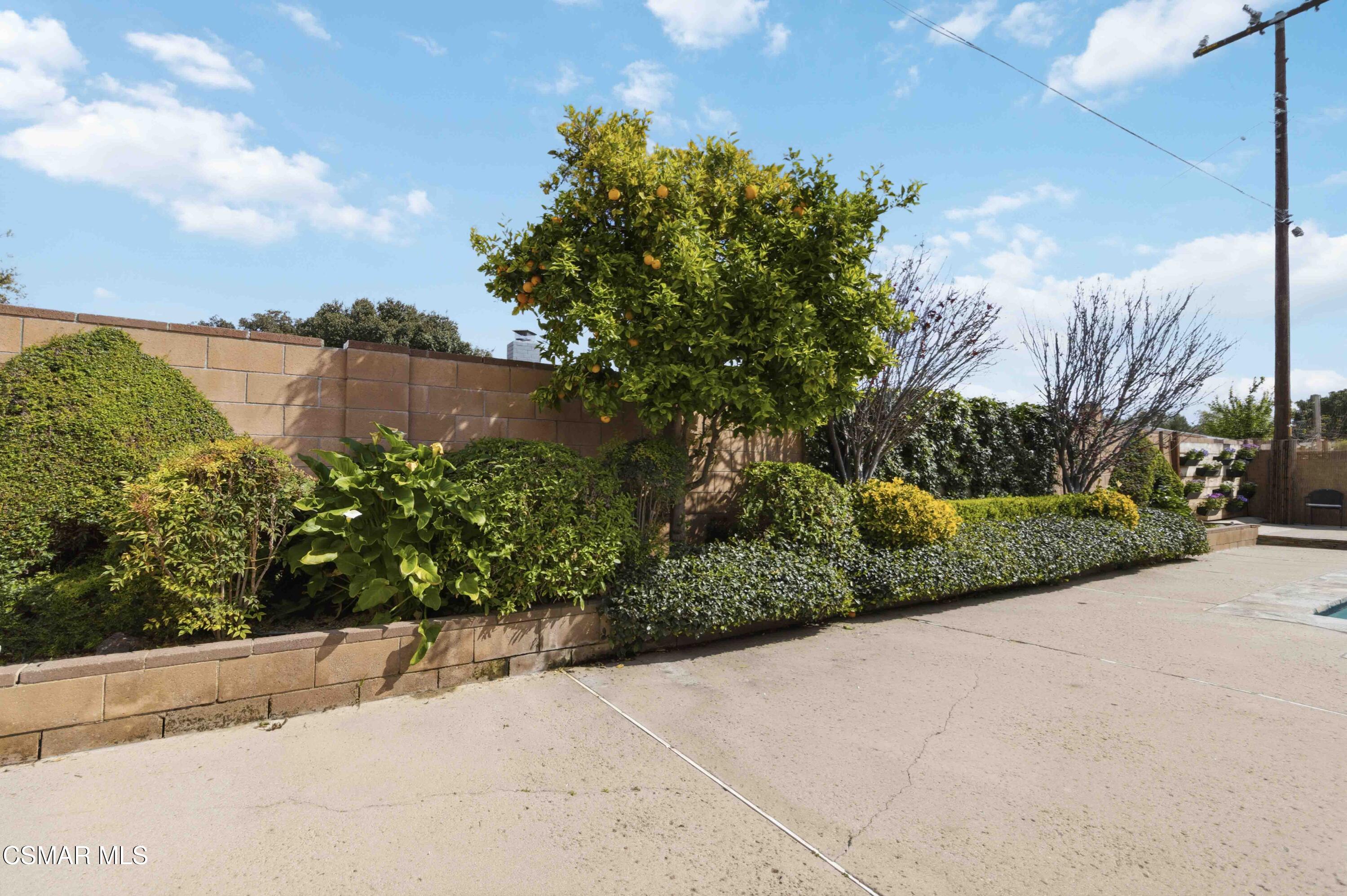 2034 Guerne Avenue Simi Valley, CA 93063 - Photo 30 of 45 048