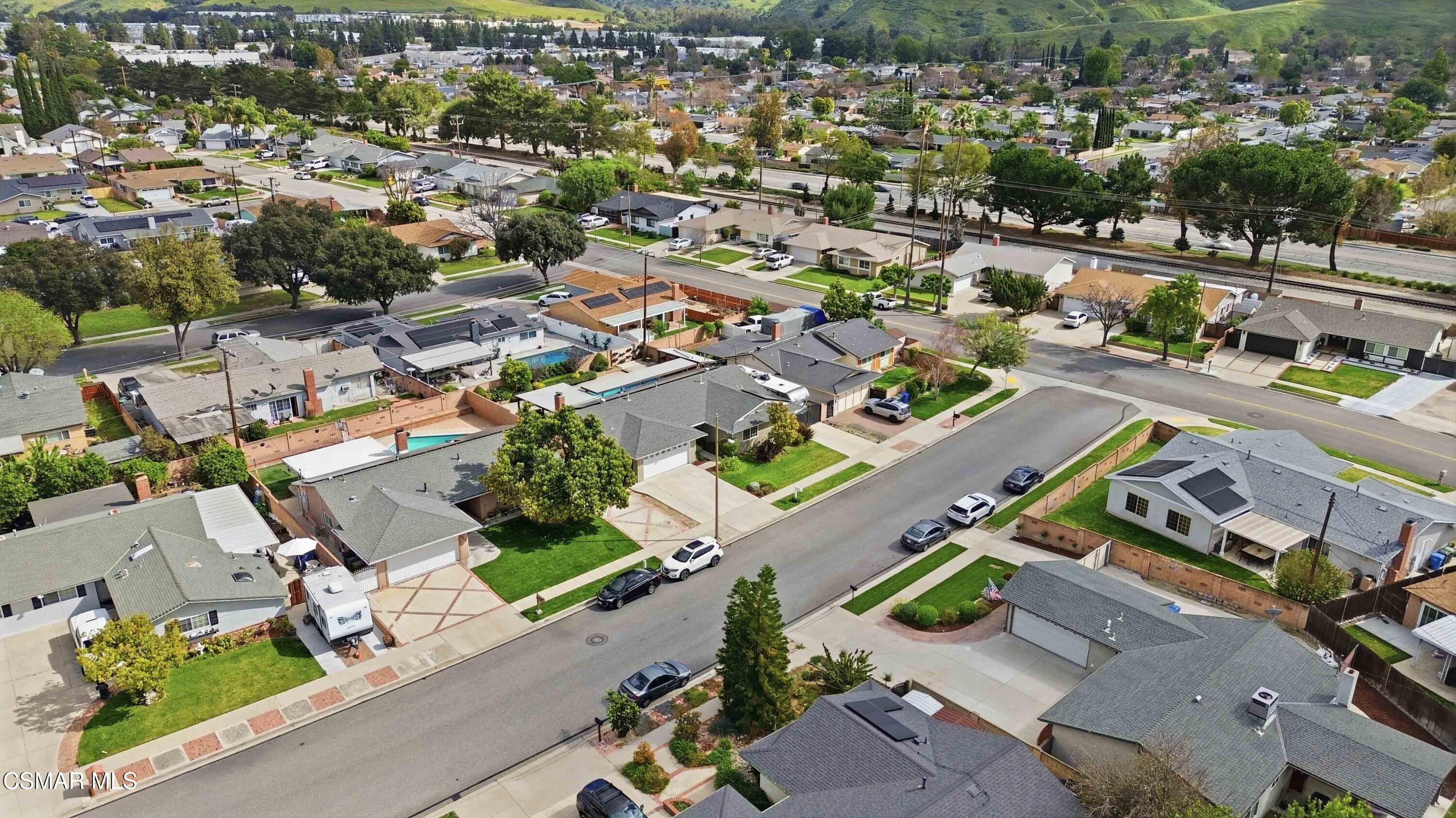 2034 Guerne Avenue Simi Valley, CA 93063 - Photo 39 of 45 059