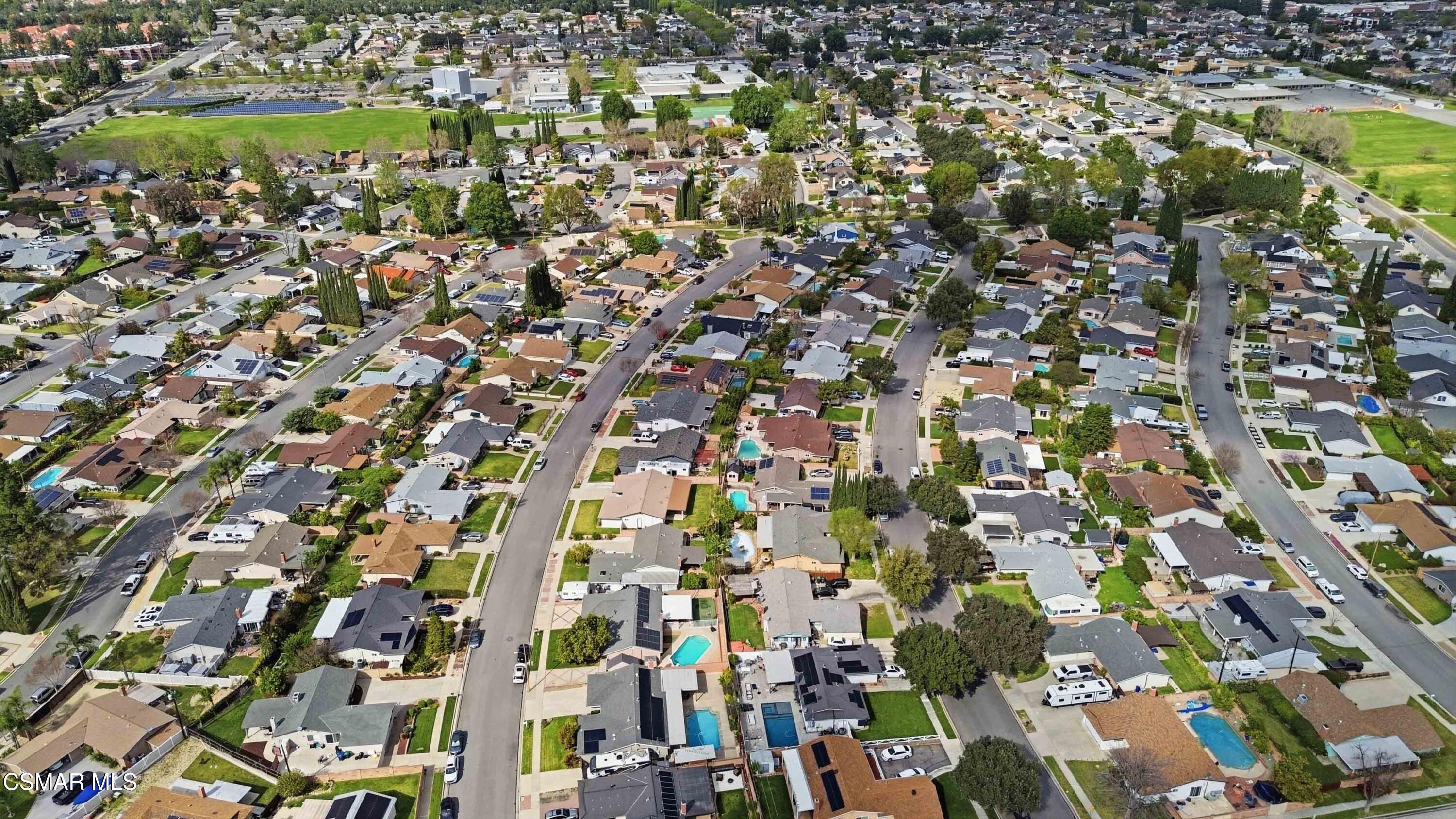 2034 Guerne Avenue Simi Valley, CA 93063 - Photo 44 of 45 064