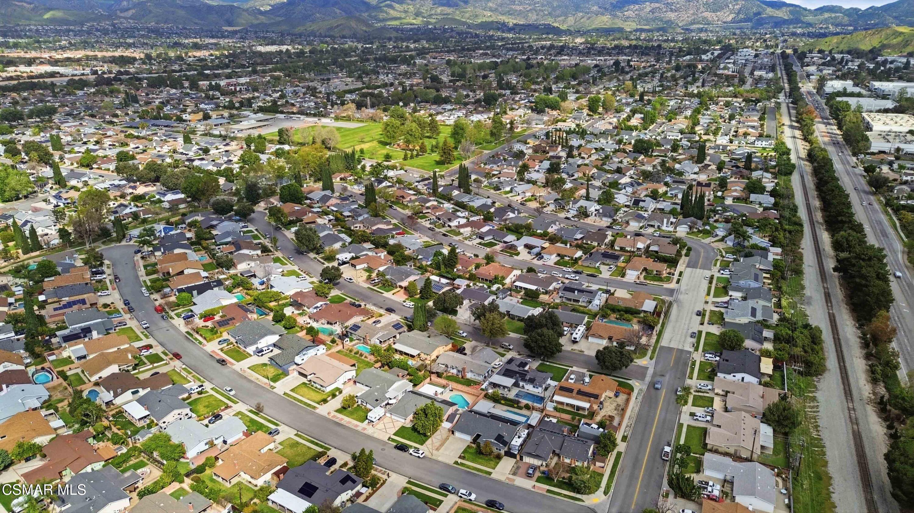 2034 Guerne Avenue Simi Valley, CA 93063 - Photo 45 of 45 065