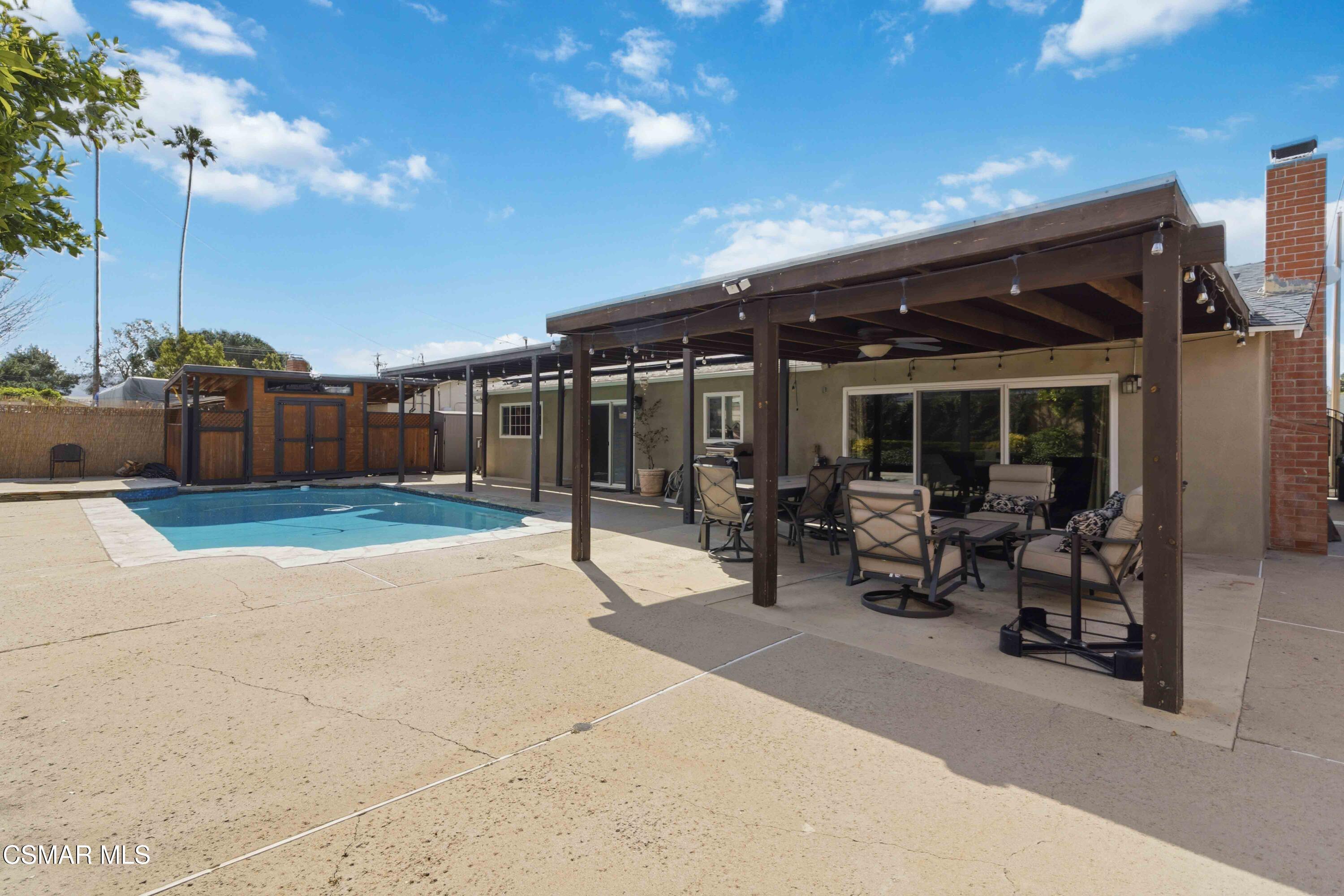 2034 Guerne Avenue Simi Valley, CA 93063 - Photo 5 of 45 041