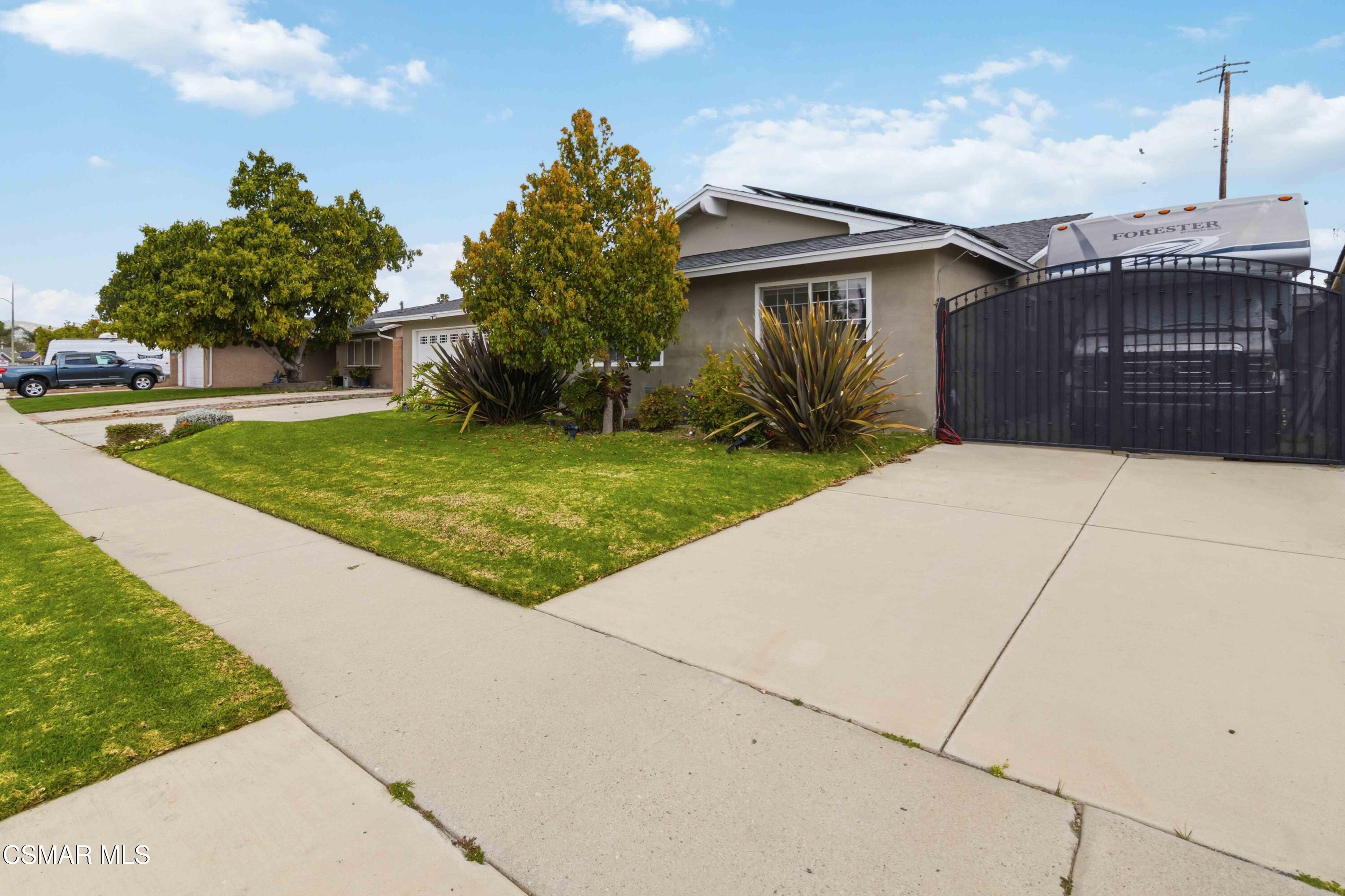 2034 Guerne Avenue Simi Valley, CA 93063 - Photo 7 of 45 005