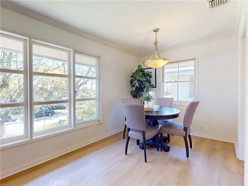 1715 Raymond Hill Road South Pasadena, CA 91030 - Photo 9 of 21 Dining area.