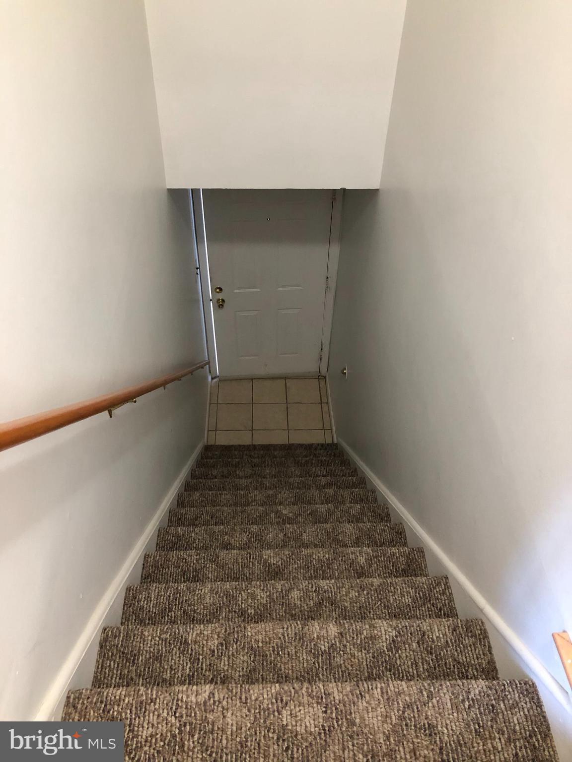 8 Maynard Drive Sicklerville, NJ 08081 - Photo 12 of 34 staircase upper