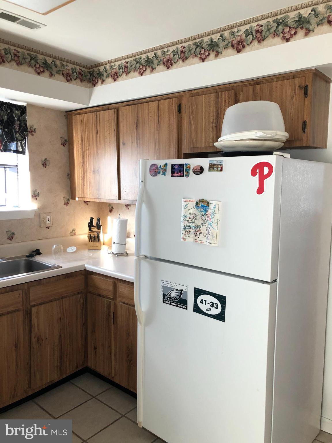 8 Maynard Drive Sicklerville, NJ 08081 - Photo 15 of 34 kitchen upper