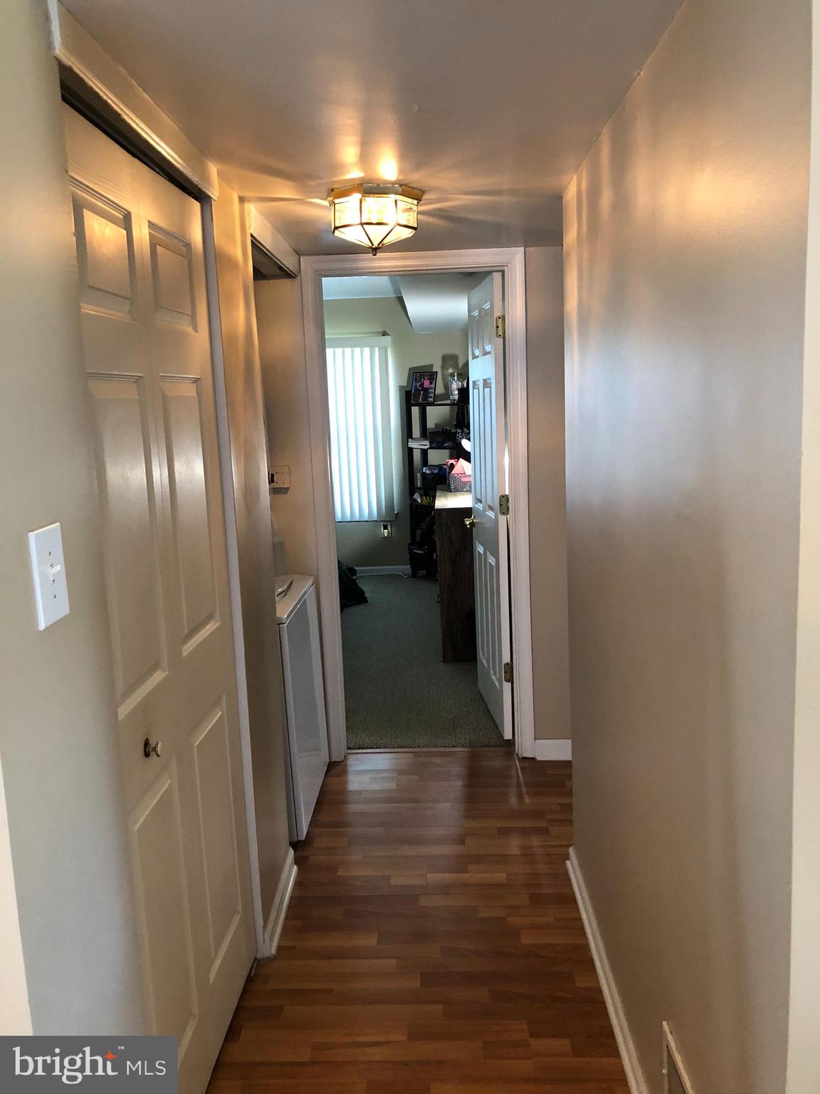 8 Maynard Drive Sicklerville, NJ 08081 - Photo 31 of 34 hallway LL