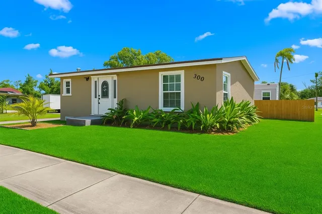 $250,000 | 300 River Boulevard South, Nokomis, FL 34275