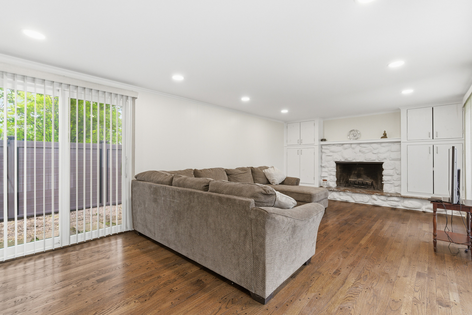1725 Sunset Ridge Road Glenview, IL 60025 - Photo 7 of 38