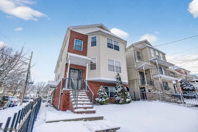 $824,999 | 26 Clinton Place, Newark, NJ 07108