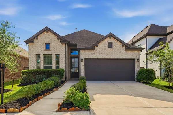 $2,700 | 1227 Carswell Grove Drive, Missouri City, TX 77459