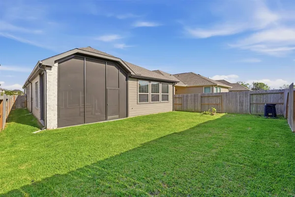 $2,700 | 1227 Carswell Grove Drive, Missouri City, TX 77459