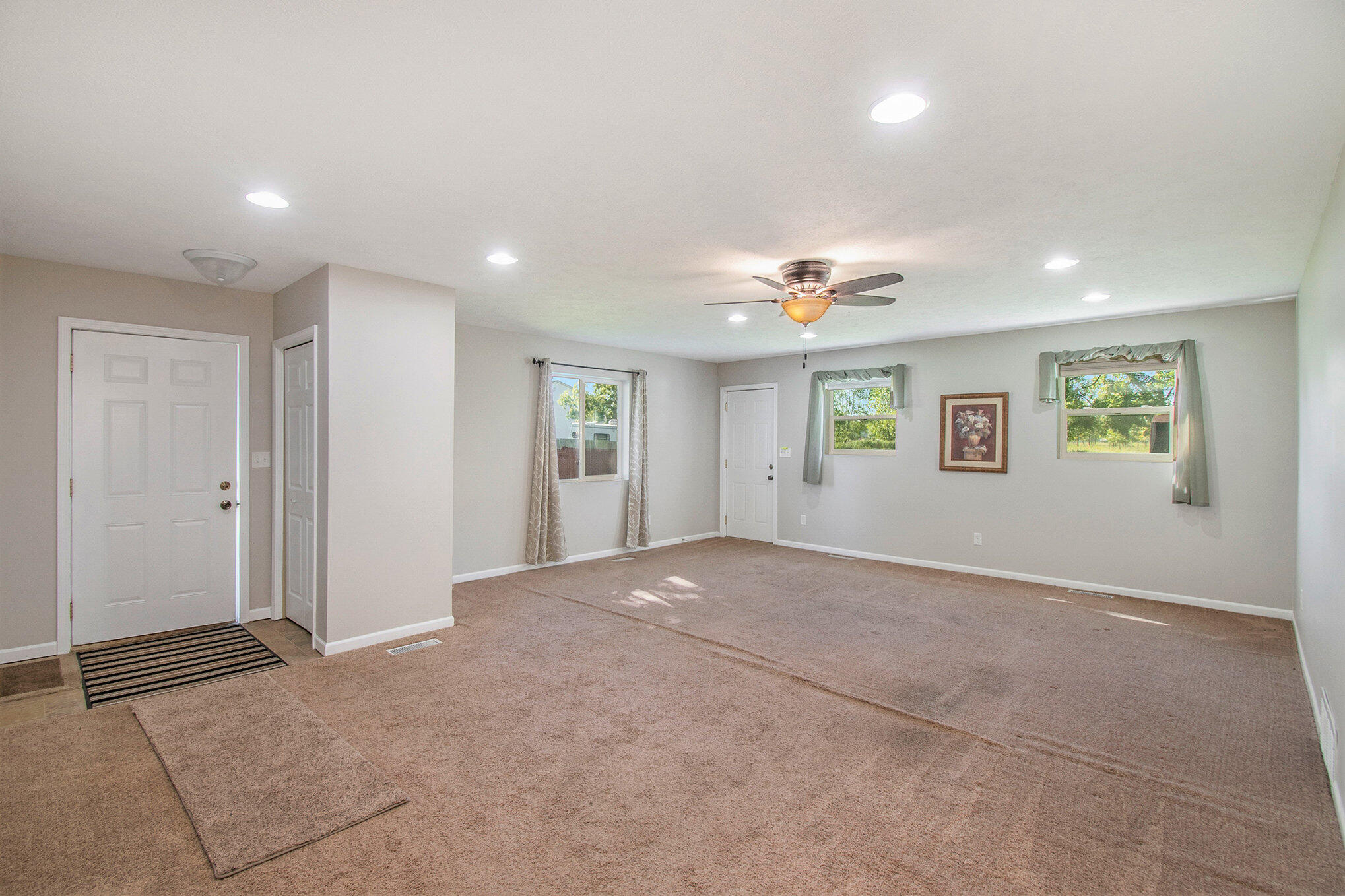 1834 East Cavanaugh Road Lansing, MI 48910 - Photo 6 of 37 006_ndp4830