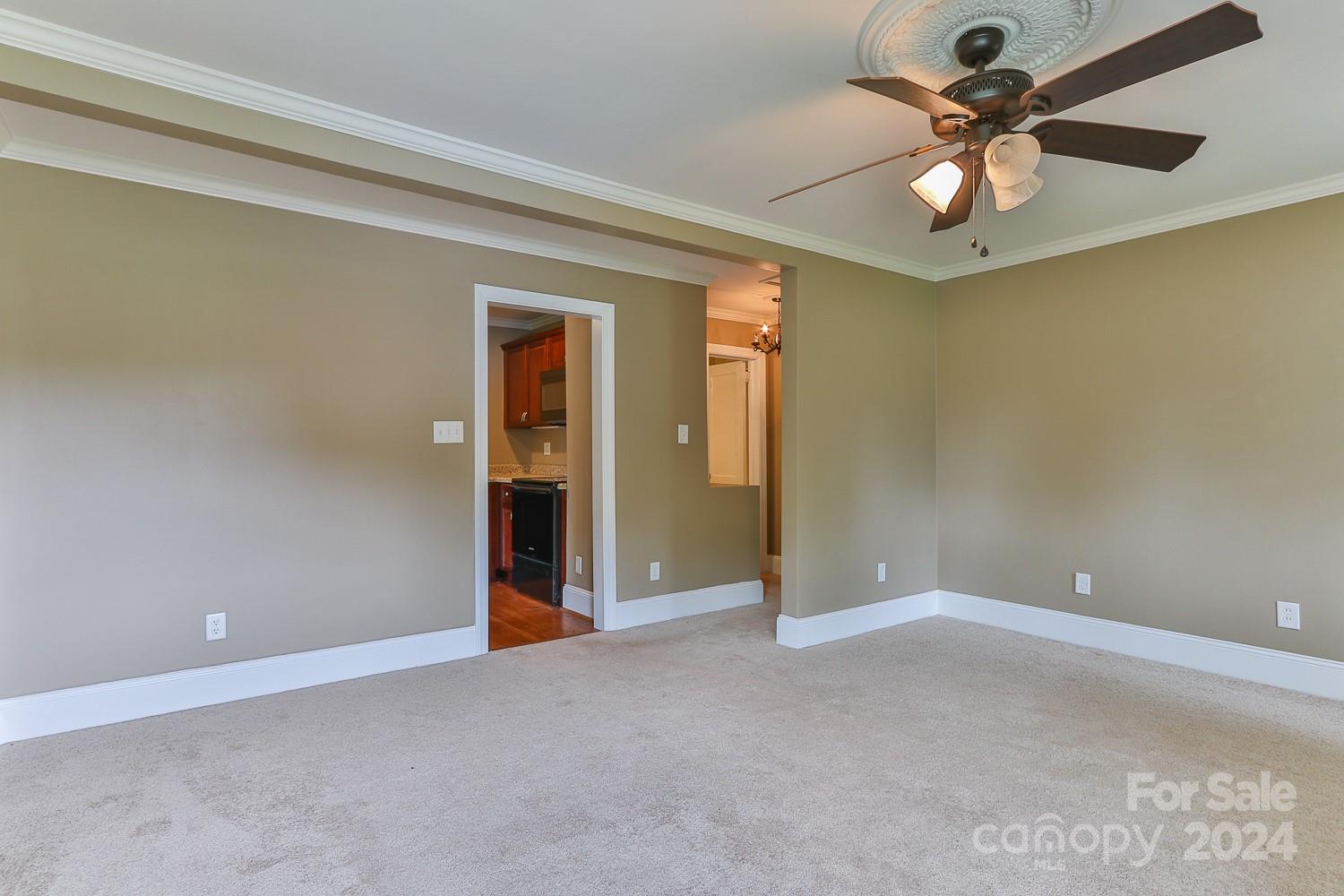 139 34th Street Northwest Hickory, NC 28601 - Photo 1 of 14
