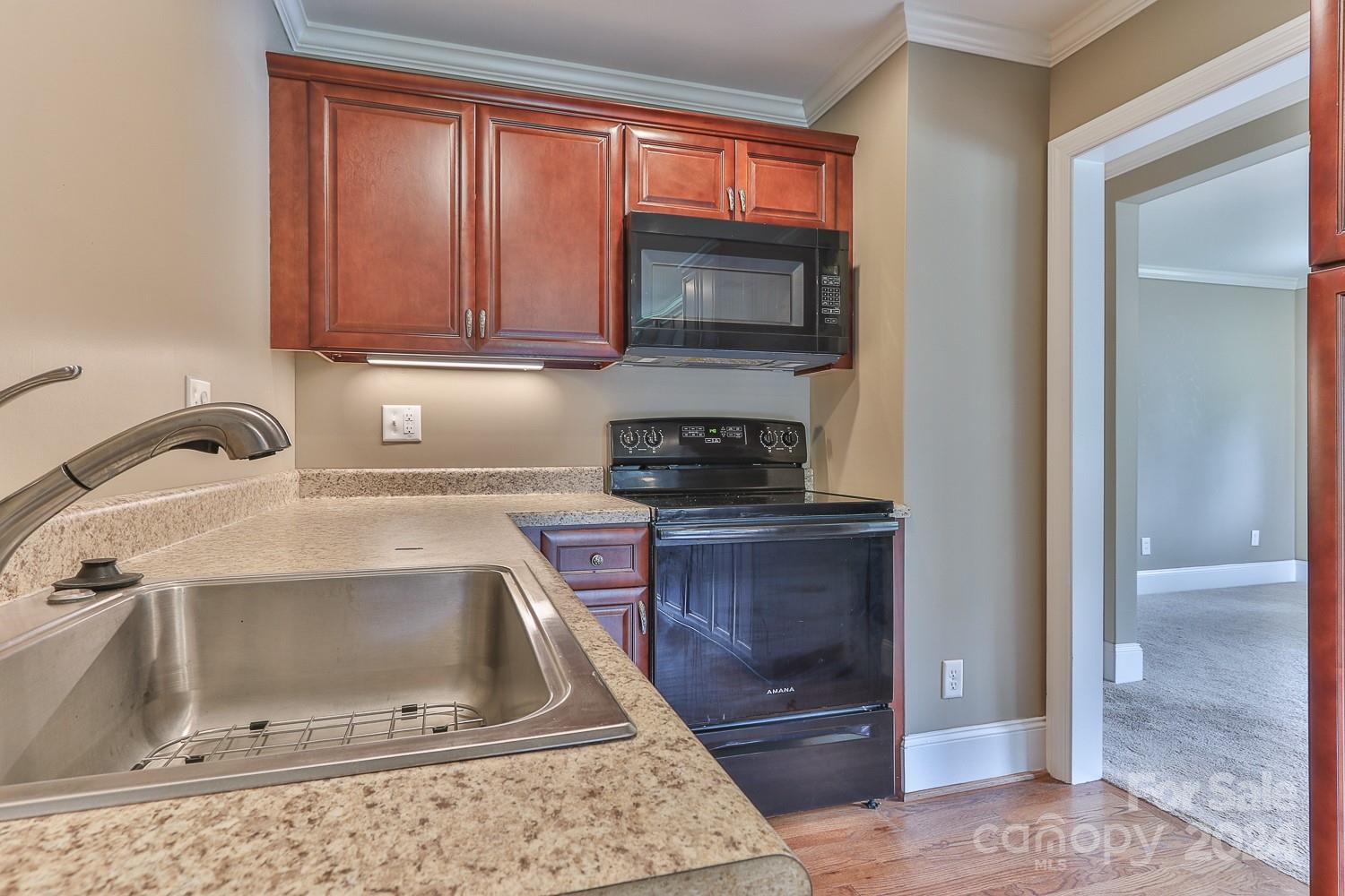 139 34th Street Northwest Hickory, NC 28601 - Photo 8 of 14