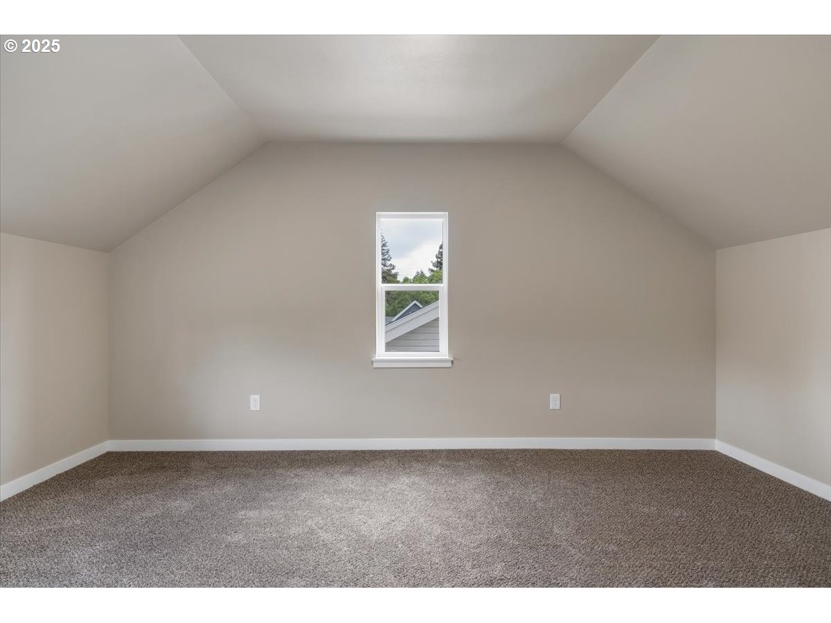 494 17th Street Northeast Salem, OR 97301 - Photo 24 of 44 a view of an empty room with a window