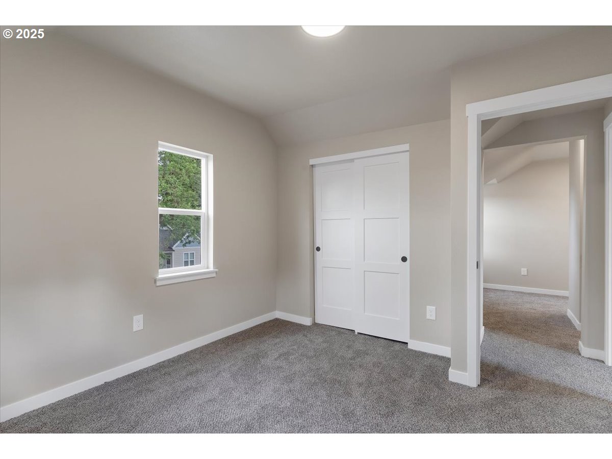 494 17th Street Northeast Salem, OR 97301 - Photo 27 of 44 a big room with windows and closet