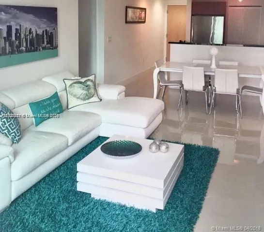 $3,200 | 253 Northeast 2nd Street, Unit 809, Miami, FL 33132