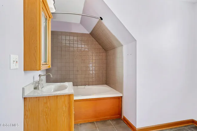 $479,000 | 220 Anderson Circle, Fort Plain, NY 13339