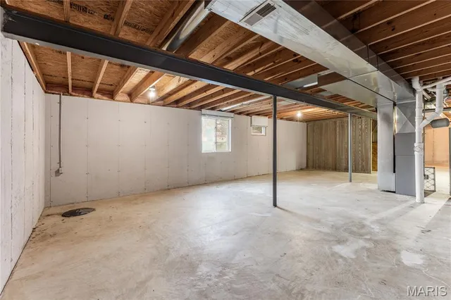 $1,795 | 5223 Langley Avenue, St. Louis, MO 63123