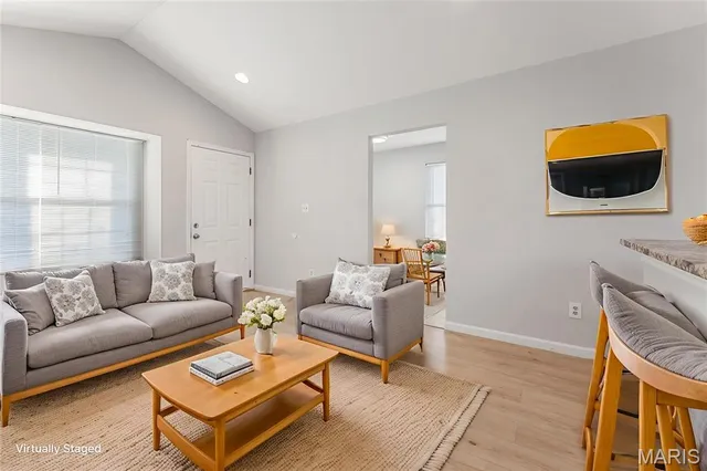 $1,795 | 5223 Langley Avenue, St. Louis, MO 63123