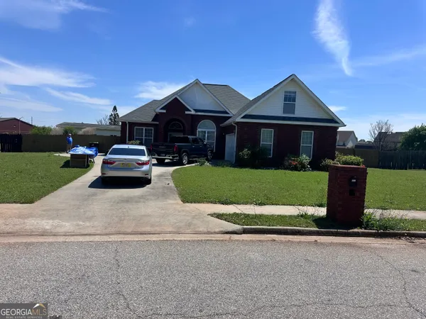 $349,000 | 221 Loudon Hill Drive, Warner Robins, GA 31088