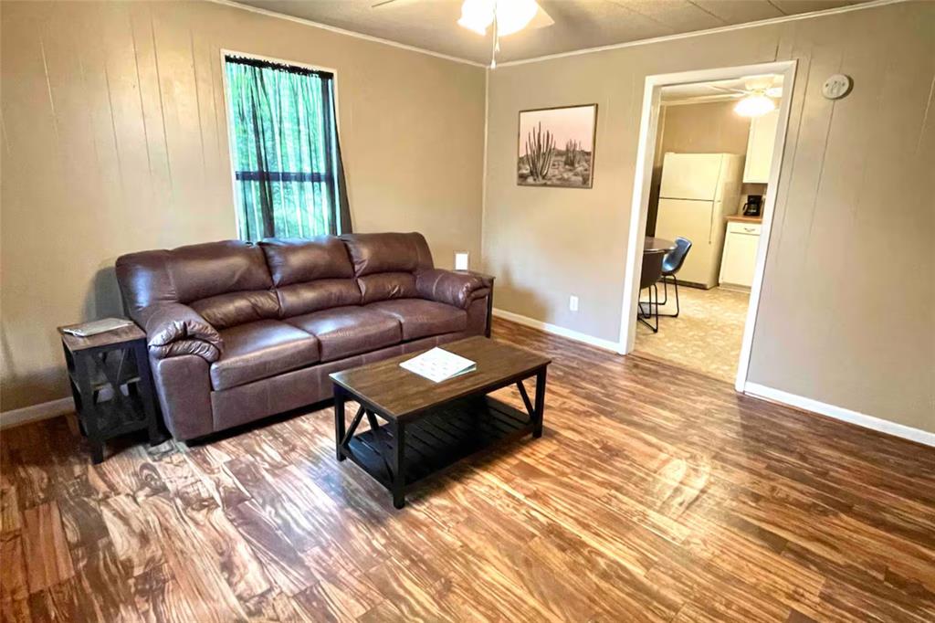 116 East Locust Street Collinsville, TX 76233 - Photo 4 of 13