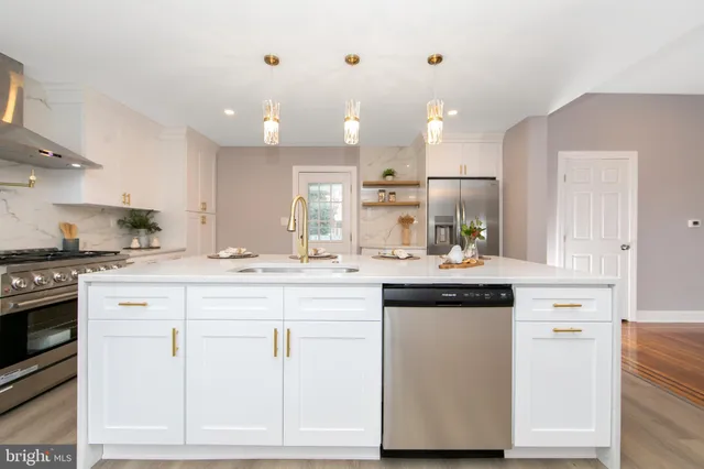 $519,900 | 416 Oak Avenue, Woodbury Heights, NJ 08097