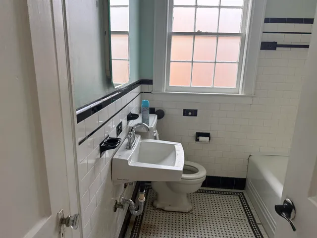 $110,000 | 930 North Idlewild Street, Memphis, TN 38107