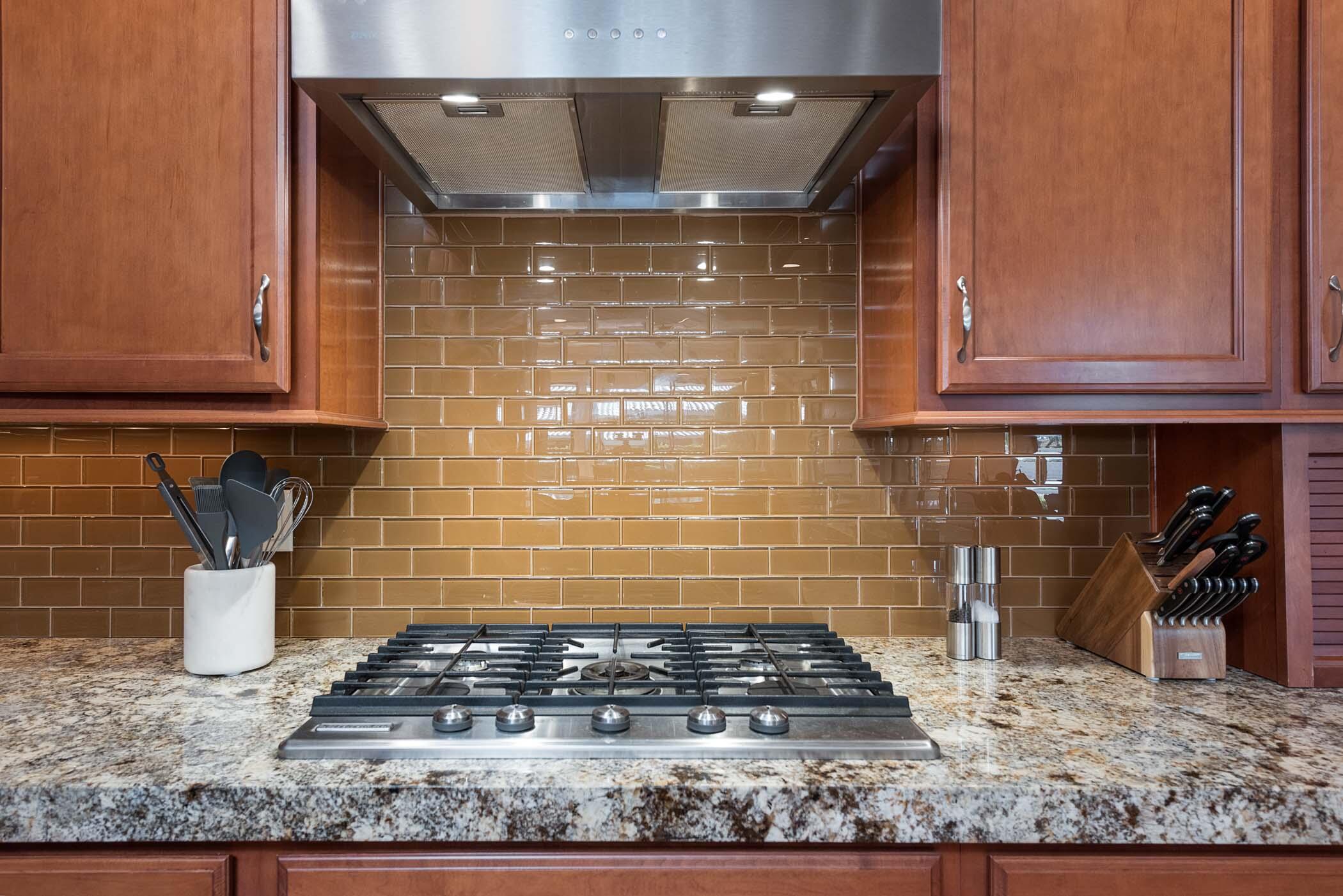 132 Yale Drive Rancho Mirage, CA 92270 - Photo 14 of 53 Gas Stovetop