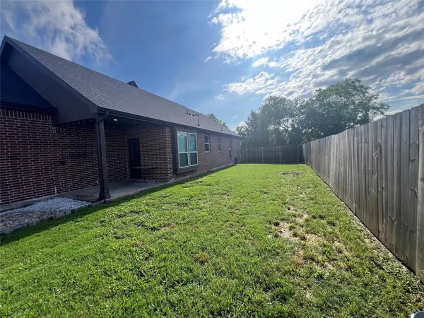$1,900 | 2305 Bourland Street, Greenville, TX 75401