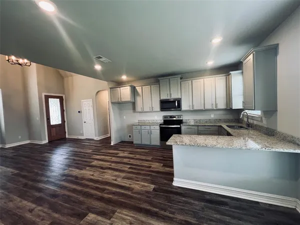 $1,900 | 2305 Bourland Street, Greenville, TX 75401