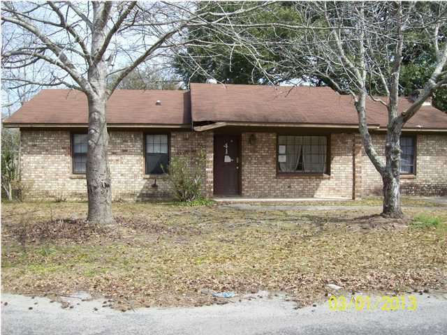 41 Princeton Road Goose Creek, SC 29445 - Photo 1 of 4 Primary Photo