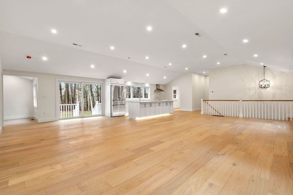 61 Sherman's Bridge Road Wayland, MA 01778 - Photo 4 of 32