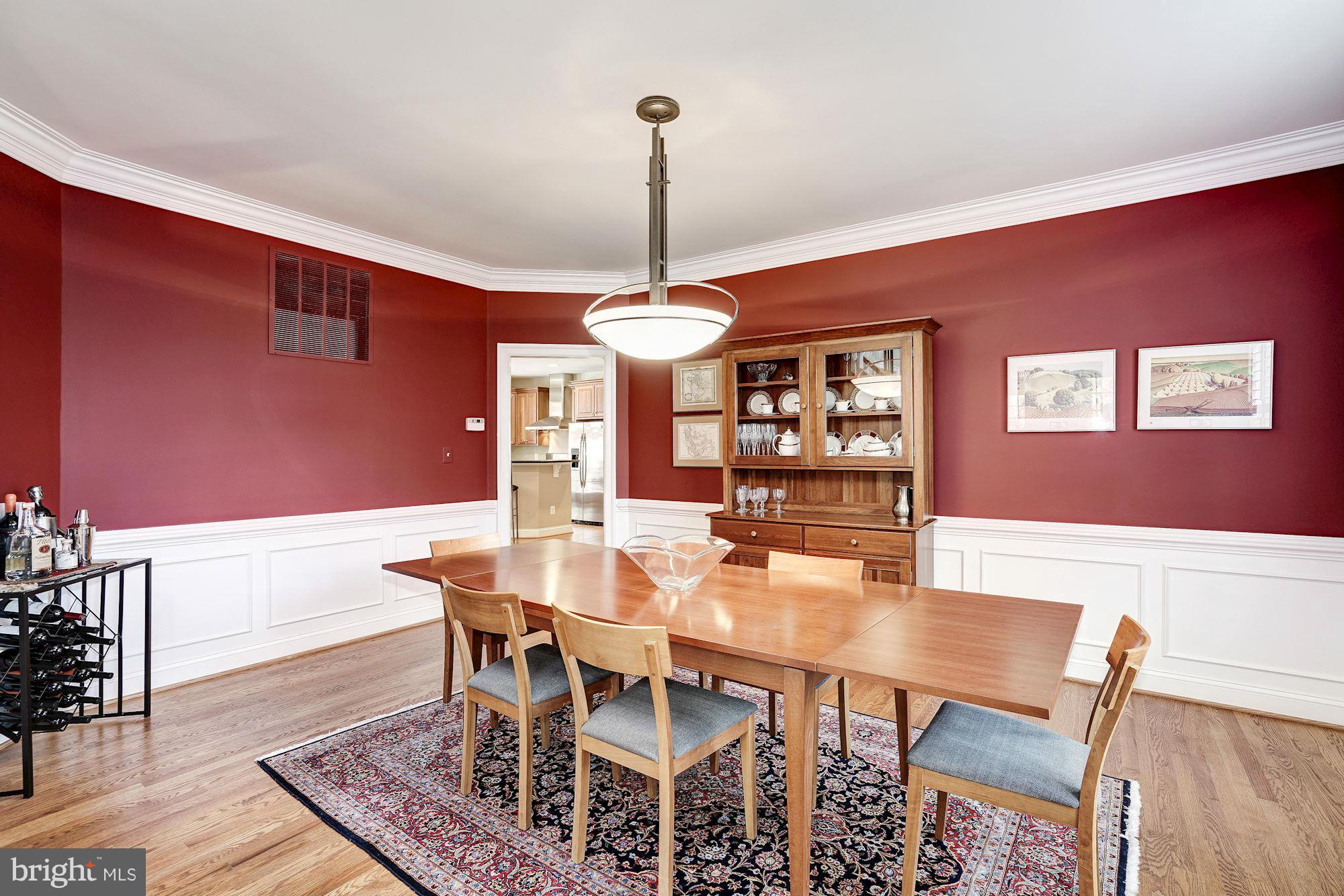 1829 Kirby Road McLean, VA 22101 - Photo 5 of 30 DINING ROOM WITH CROWN