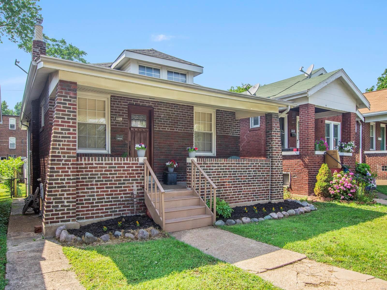 2223 Richert Place St. Louis, MO 63143 - Photo 1 of 17 Gallery Image 1