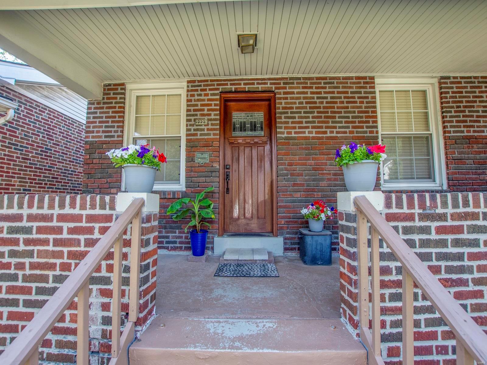2223 Richert Place St. Louis, MO 63143 - Photo 2 of 17 Gallery Image 2