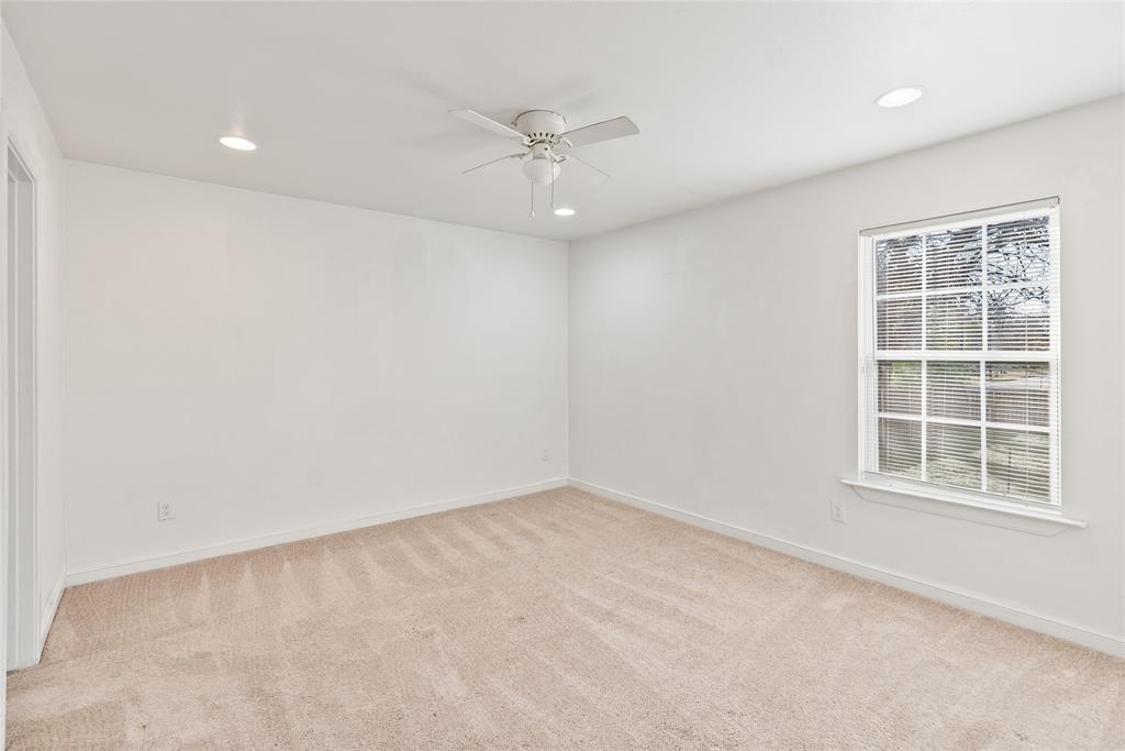 202 North Harrison Avenue Sherman, TX 75090 - Photo 15 of 26 Master Bedroom