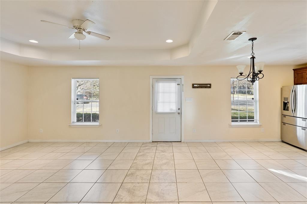 202 North Harrison Avenue Sherman, TX 75090 - Photo 9 of 26