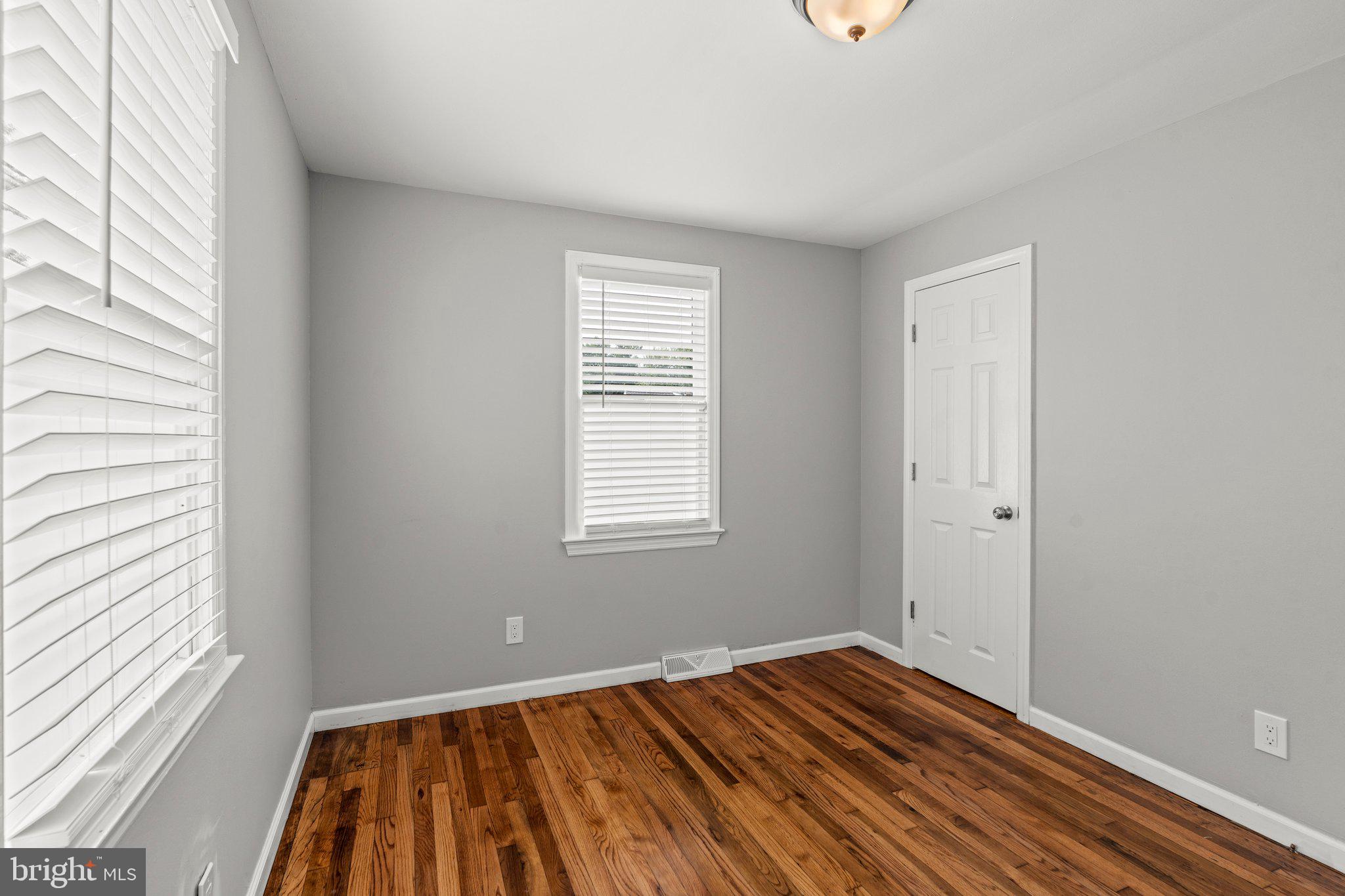 913 Clements Bridge Road Barrington, NJ 08007 - Photo 13 of 36